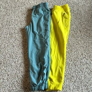 Old Navy & All In Motion Girls Joggers. Size 6x.